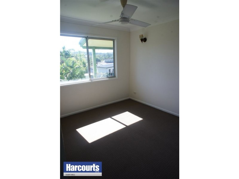 30 Boronia Ave, Daisy Hill QLD 4127