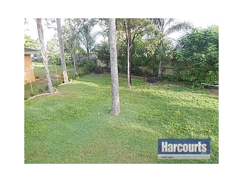 30 Boronia Ave, Daisy Hill QLD 4127