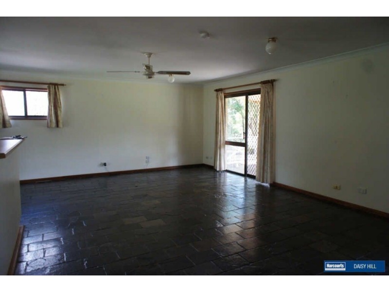 196  Plantain Rd, Shailer Park QLD 4128