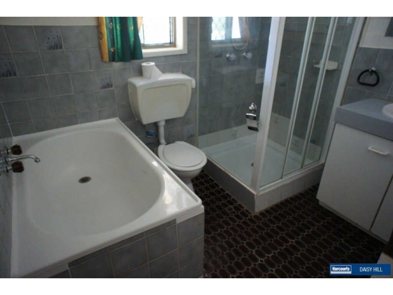 196  Plantain Rd, Shailer Park QLD 4128