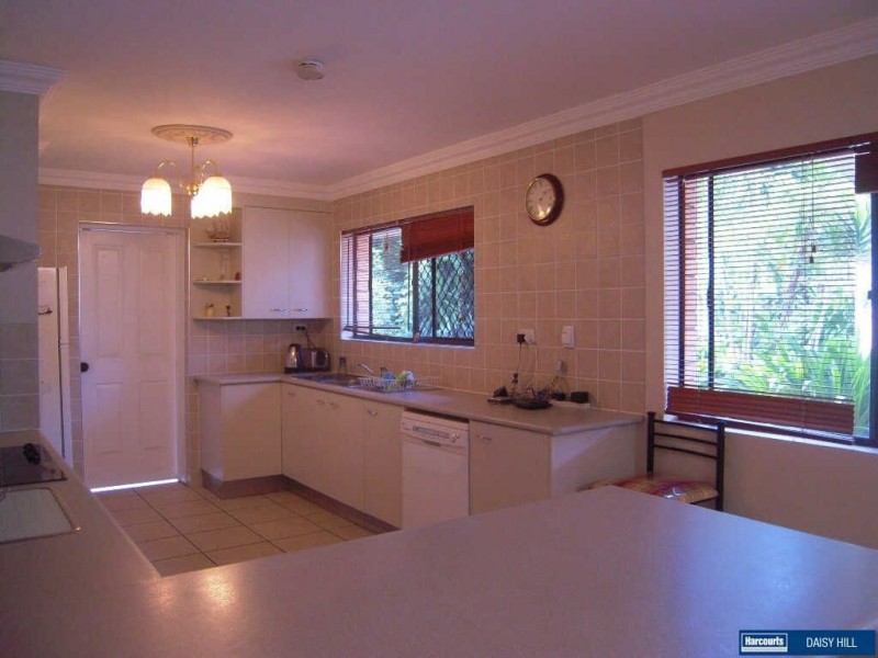 30 Rholanda Crescent, Springwood QLD 4127