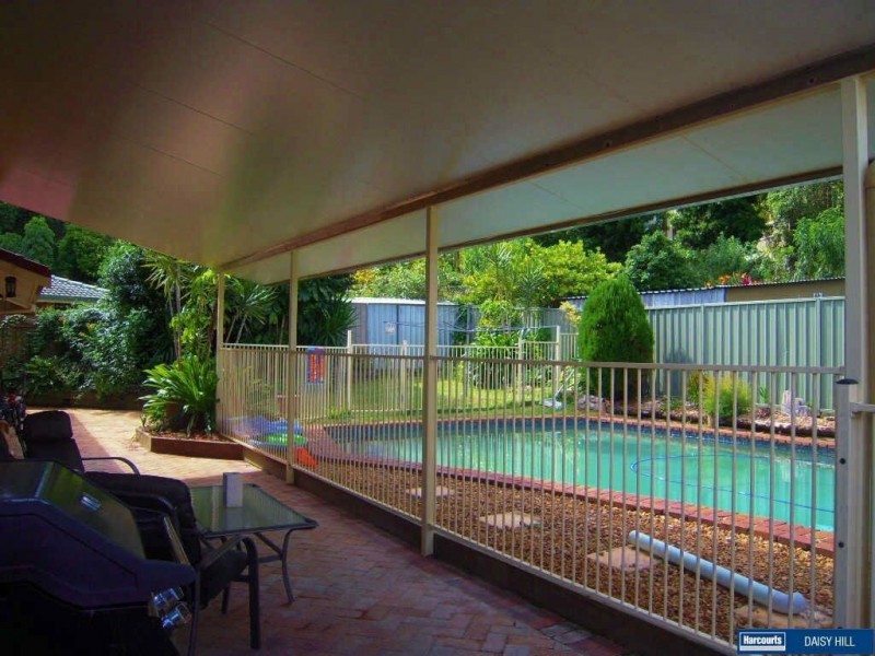 30 Rholanda Crescent, Springwood QLD 4127