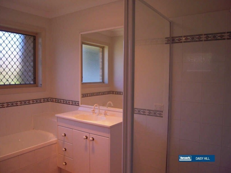 1 FLORA COURT, Cornubia QLD 4130