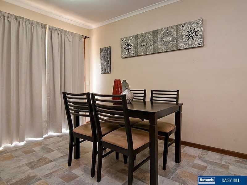 15 Jamie Grove, Springwood QLD 4127
