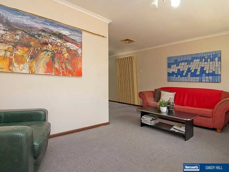 15 Jamie Grove, Springwood QLD 4127