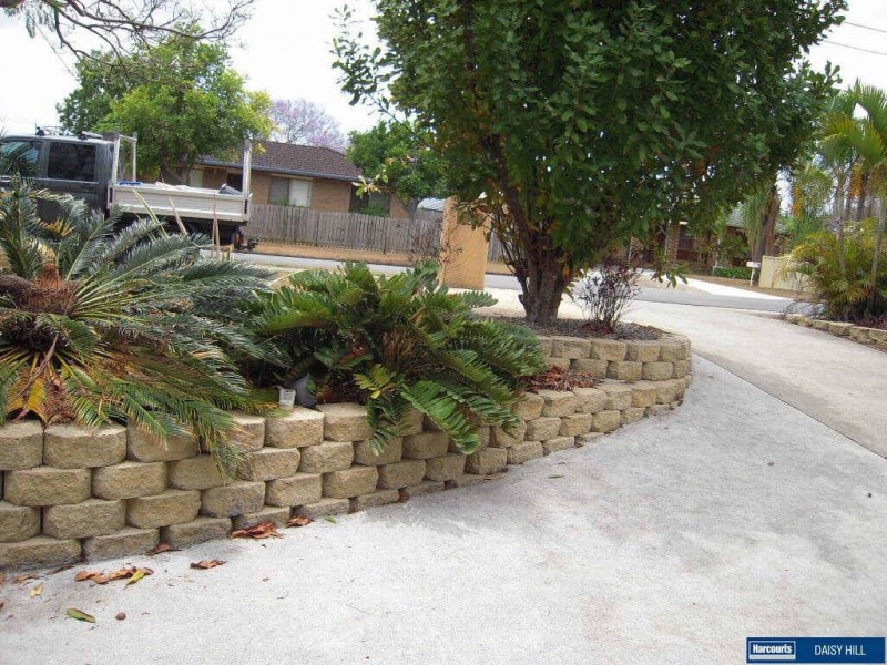 51 Valencia Way, Slacks Creek QLD 4127