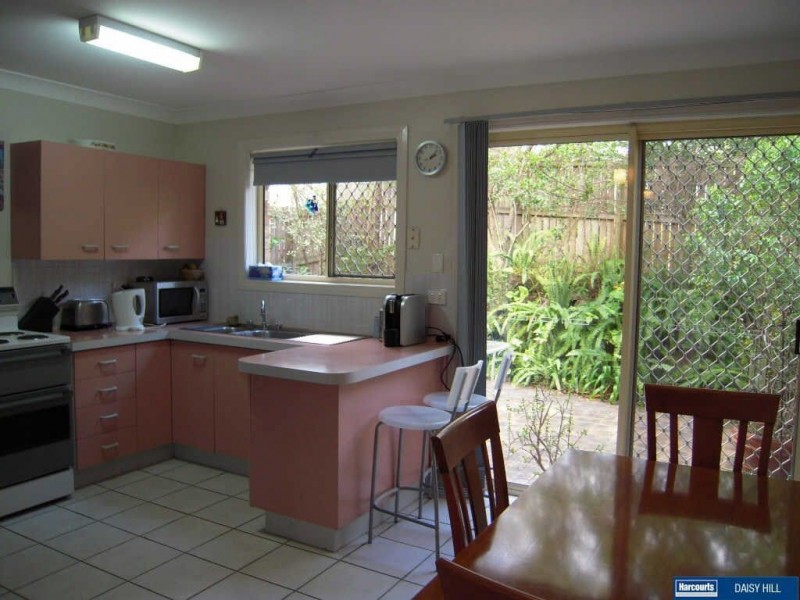 2, 400 Chatswood Road, Shailer Park QLD 4128
