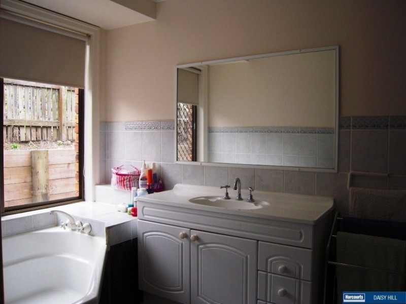 10 Hailar Street, Shailer Park QLD 4128