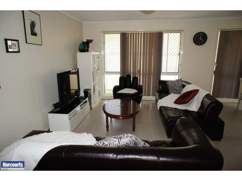 10,8 Scarlett St, Daisy Hill QLD 4127