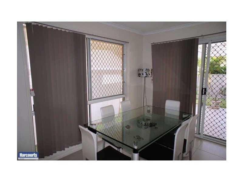 10,8 Scarlett St, Daisy Hill QLD 4127