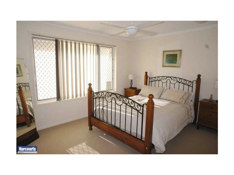 10,8 Scarlett St, Daisy Hill QLD 4127