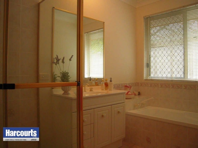 172  Parkview Cres, Cornubia QLD 4130