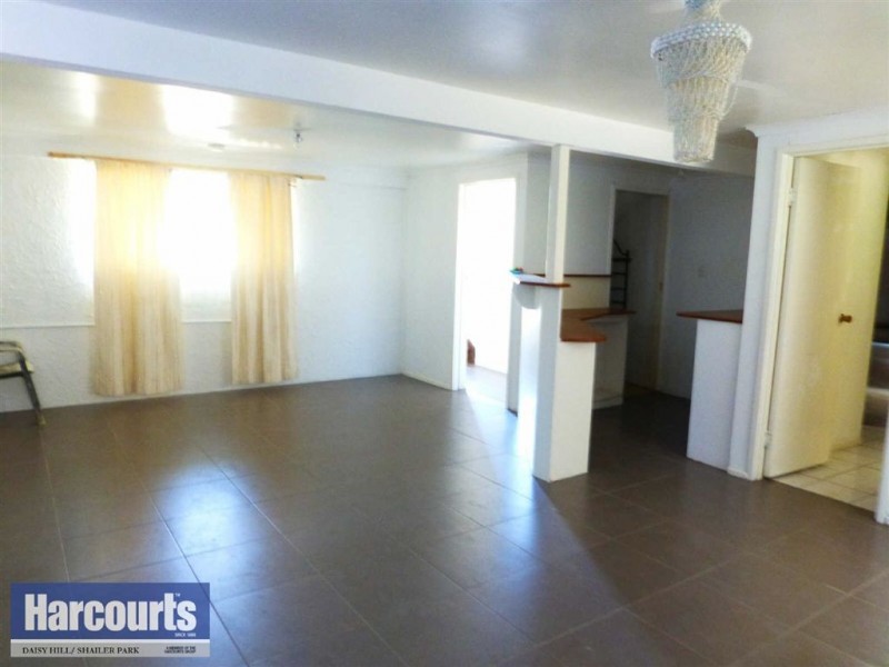 2  Begonia Ave, Daisy Hill QLD 4127