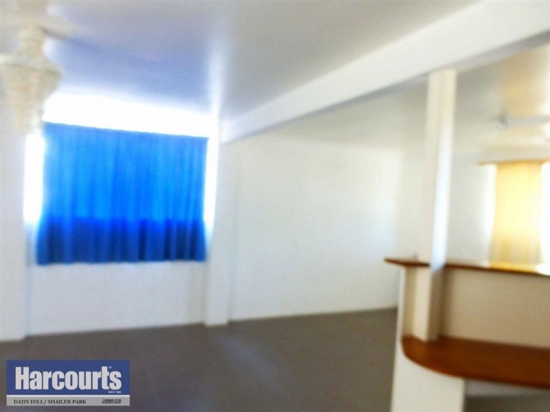 2  Begonia Ave, Daisy Hill QLD 4127