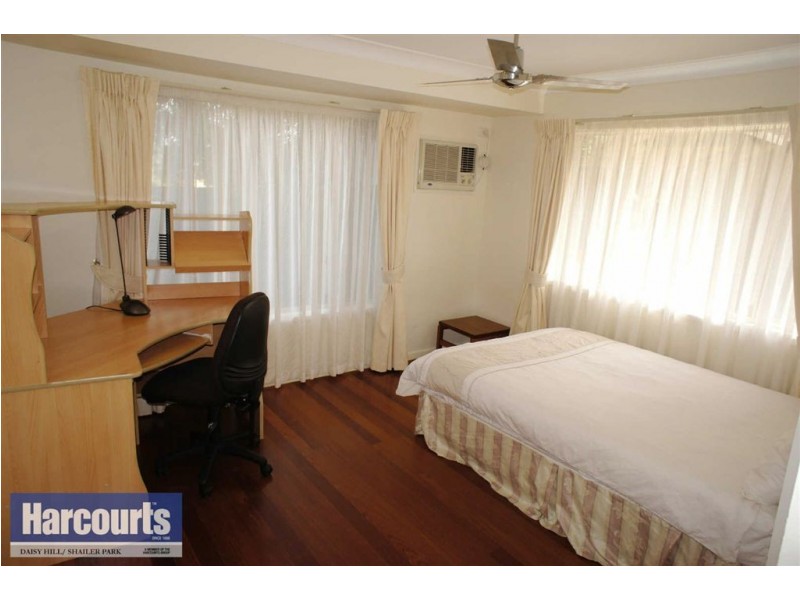 48 John Paul Dr, Daisy Hill QLD 4127