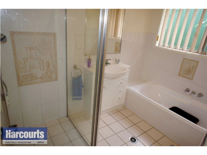 48 John Paul Dr, Daisy Hill QLD 4127