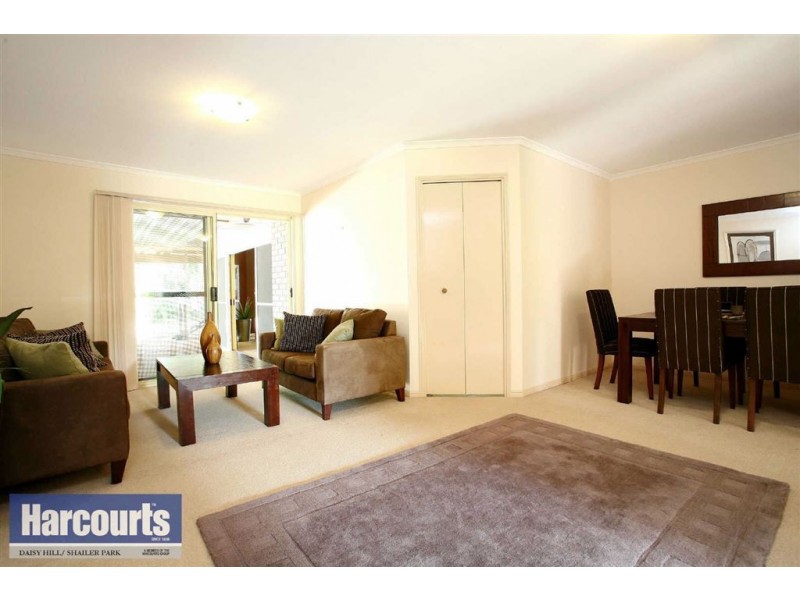 4 Cameron Ct, Daisy Hill QLD 4127