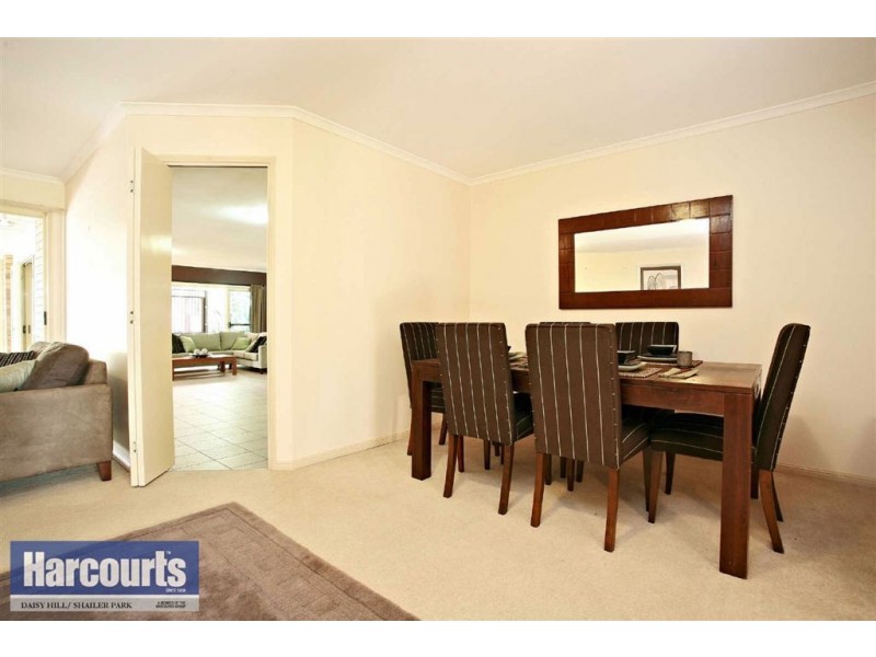 4 Cameron Ct, Daisy Hill QLD 4127