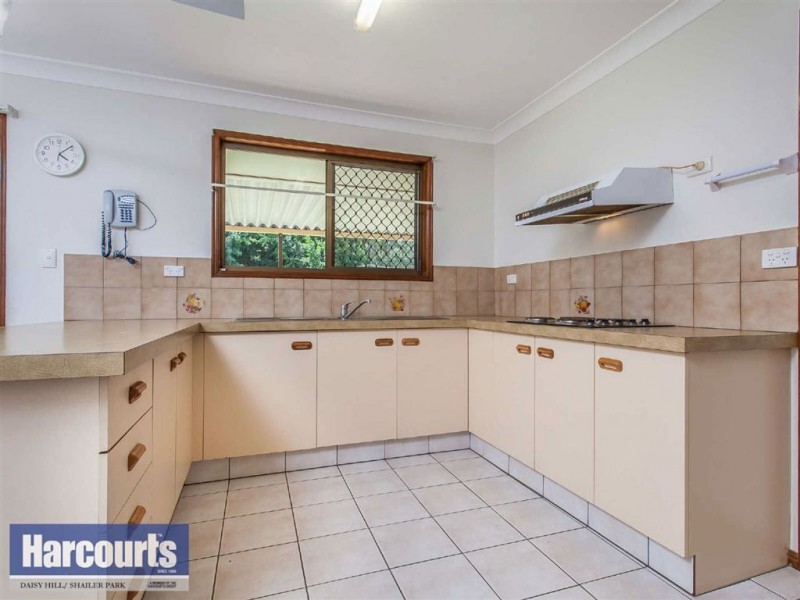 55 Lobelia Ave, Daisy Hill QLD 4127