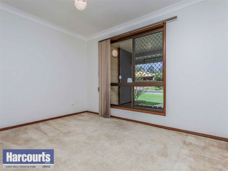 55 Lobelia Ave, Daisy Hill QLD 4127