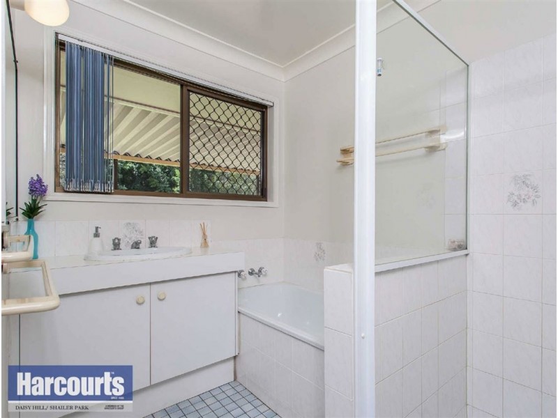 55 Lobelia Ave, Daisy Hill QLD 4127