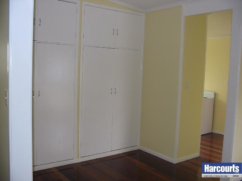 48 Dennis Rd, Springwood QLD 4127