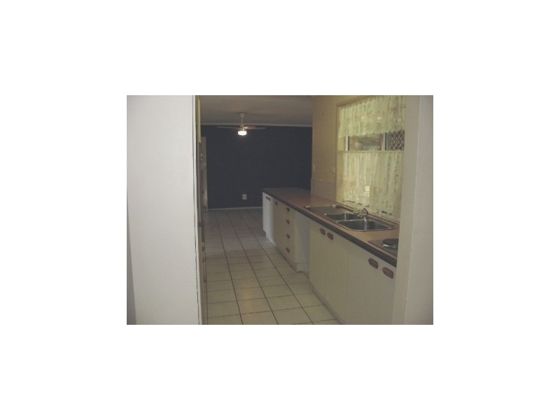 1 Haymer Court, Meadowbrook QLD 4131