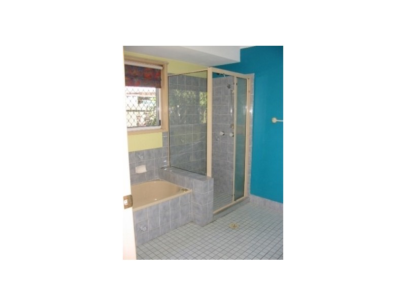 1 Haymer Court, Meadowbrook QLD 4131