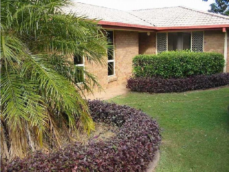 105 Pohon Drive, Tanah Merah QLD 4128