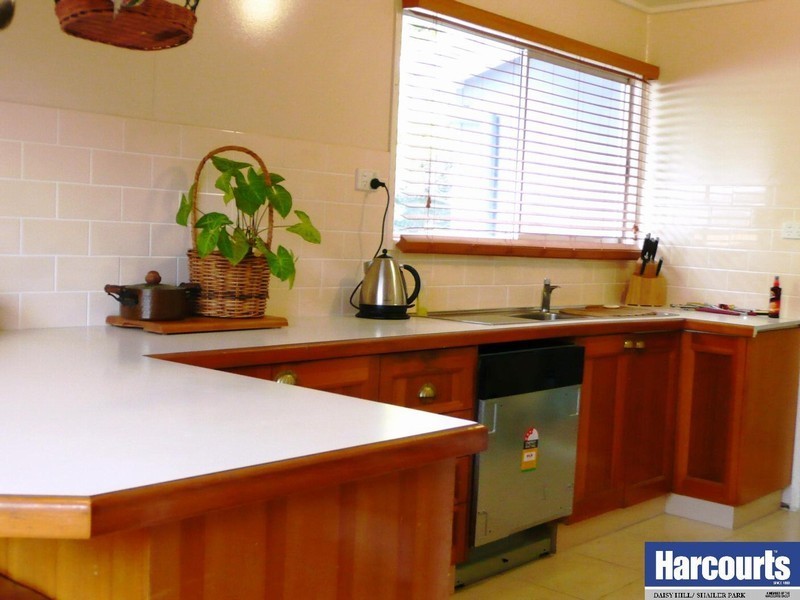 10 Mildred Street, Kingston QLD 4114