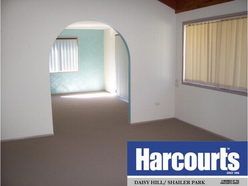 11 Boronia Avenue, Daisy Hill QLD 4127