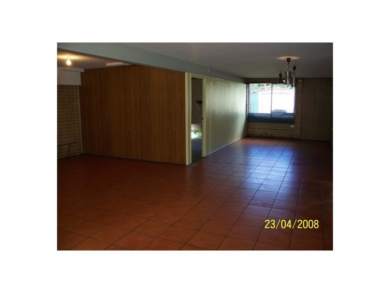 61 Lobelia Avenue, Daisy Hill QLD 4127