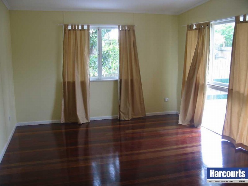 48 dennis road, Springwood QLD 4127