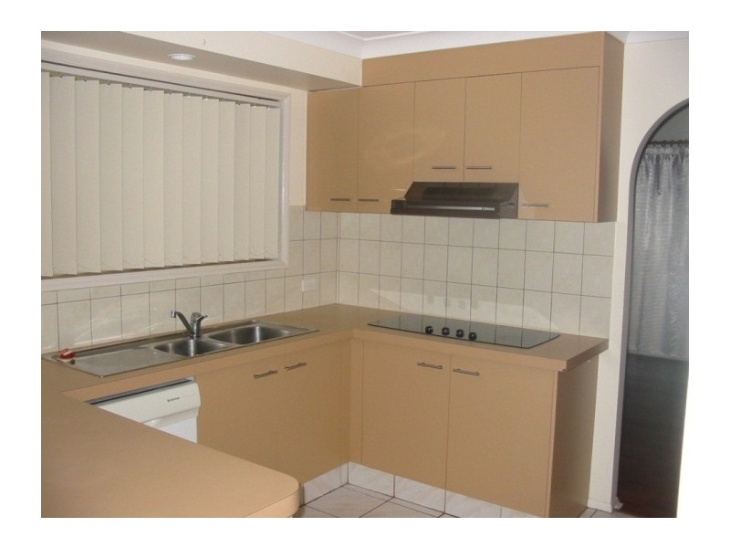 74 John Paul Drive, Daisy Hill QLD 4127