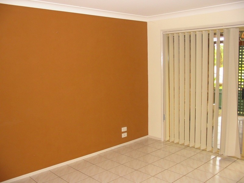 74 John Paul Drive, Daisy Hill QLD 4127