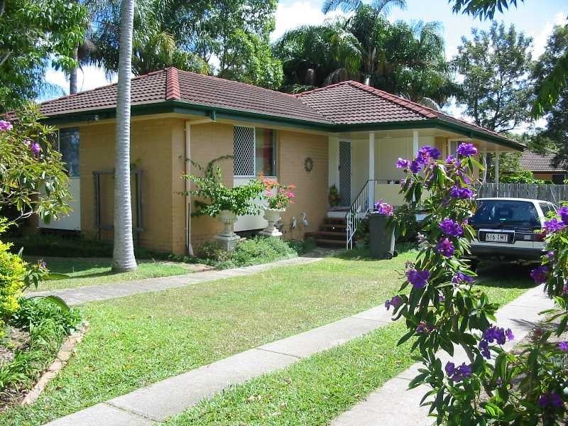 8 Bellis Street, Daisy Hill QLD 4127