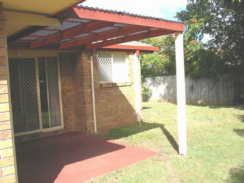 105 pohon, Tanah Merah QLD 4128