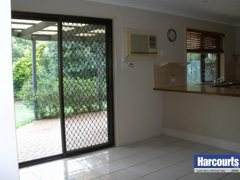 26 Oxley Circuit, Daisy Hill QLD 4127