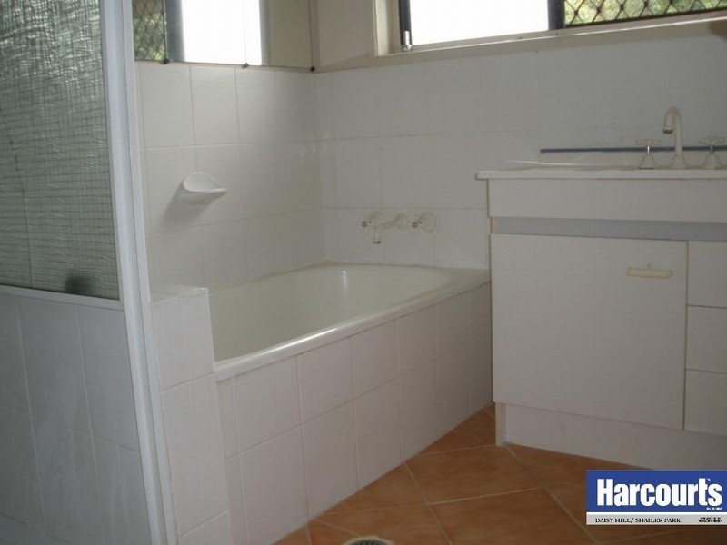 26 Oxley Circuit, Daisy Hill QLD 4127