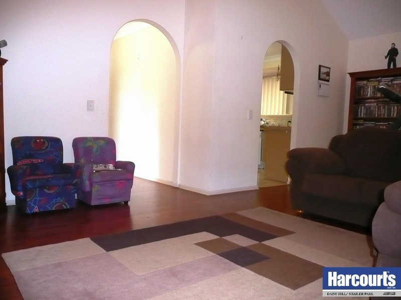 74 John Paul Drive, Daisy Hill QLD 4127