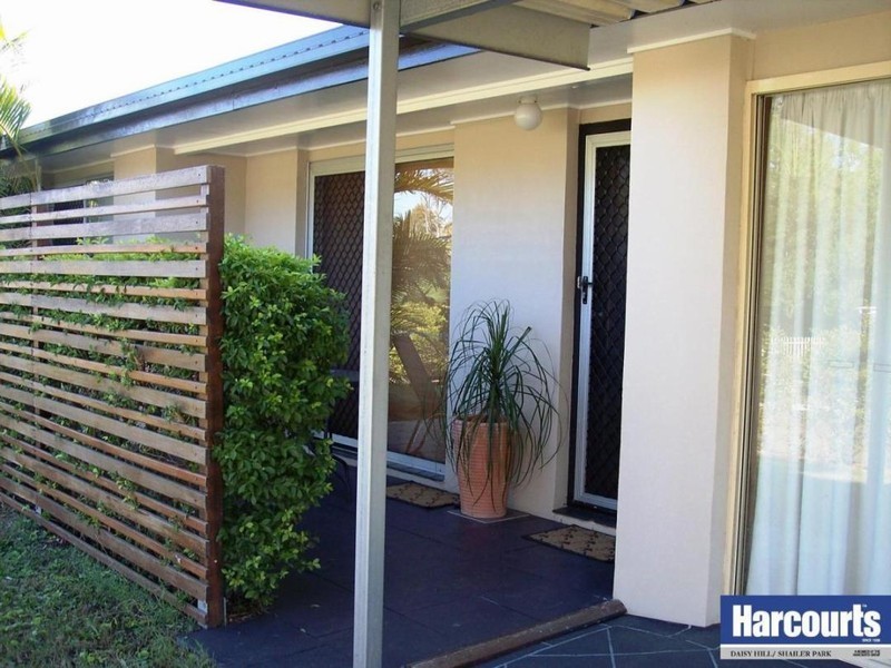 16 Farrow Street, Daisy Hill QLD 4127