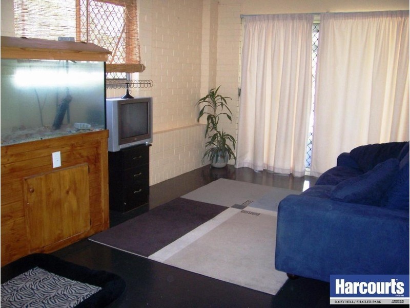 16 Farrow Street, Daisy Hill QLD 4127