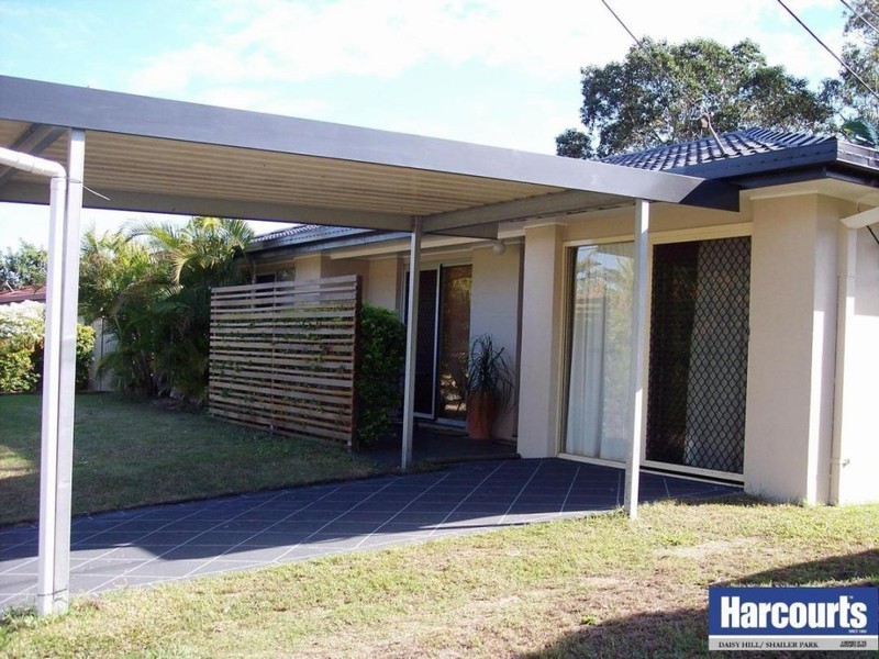 16 Farrow Street, Daisy Hill QLD 4127