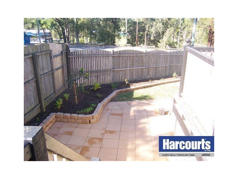 10 Rose Street, Daisy Hill QLD 4127