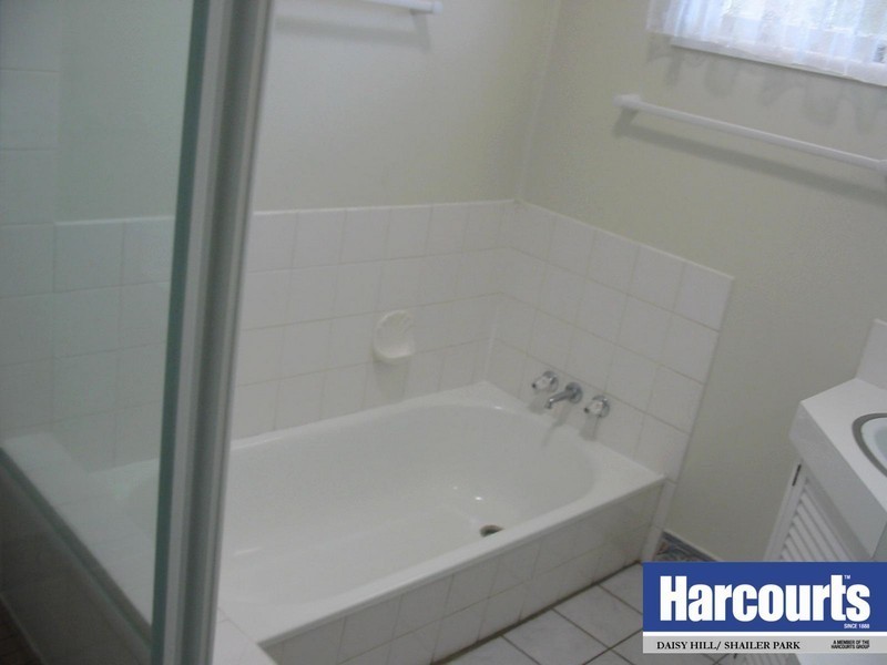 26 Allamanda Drive, Daisy Hill QLD 4127