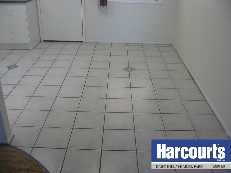 26 Allamanda Drive, Daisy Hill QLD 4127