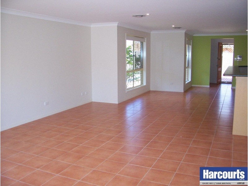 11a Begonia Street, Daisy Hill QLD 4127