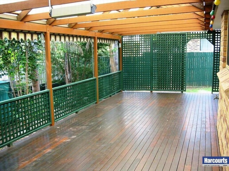 74 John Paul Drive, Daisy Hill QLD 4127