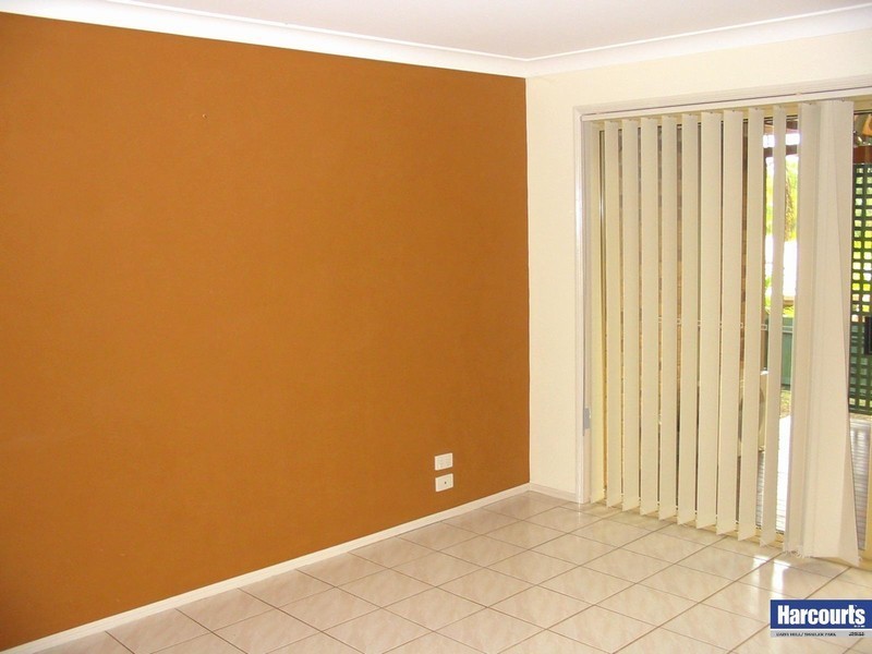 74 John Paul Drive, Daisy Hill QLD 4127