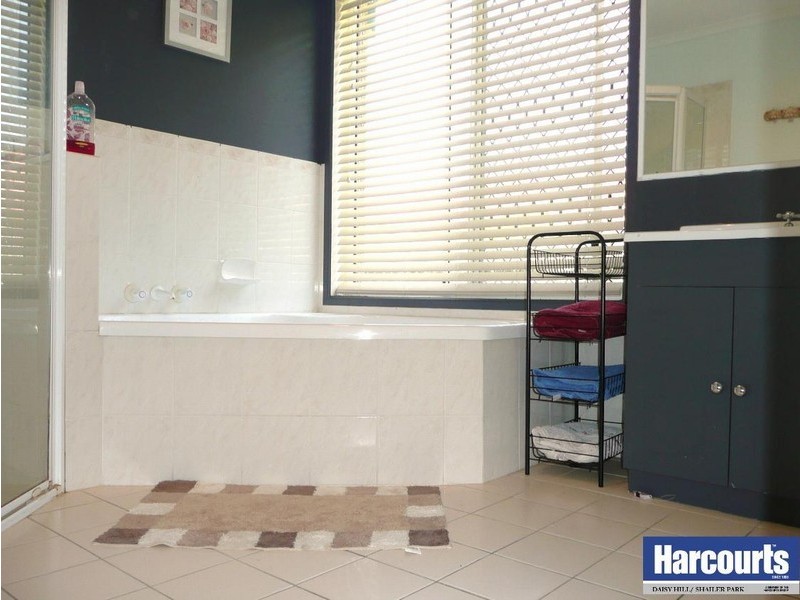 16 Pelewan Court, Tanah Merah QLD 4128